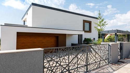 33479 In Cserszegtomaj ist das neugebaute, mit allen Extras ausgerüstete Familienhaus mit stilvoller, ruhiger Lage, mit wunderschönem Panorama auf den Plattensee zu verkaufen.