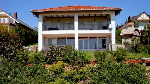 11499 New built family house close to the forest and with spectacular panoramic view to the Lake Balaton and Hévíz