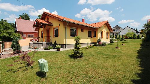 11535 Familienhaus in Hévíz zu verkaufen!