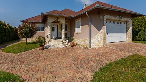 33324 It is a family house for sale in Cserszegtomaj, built with traditional interior architectural features.