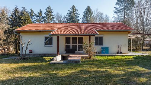 33423 In the outskirts of Zalaegerszeg, in a quiet area it is a beautiful real estate for sale.