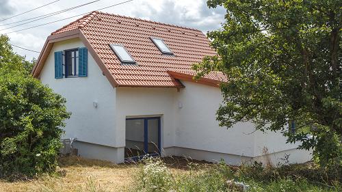 33596 Newly renovated house on a vineyard in a quiet location with a beautiful view