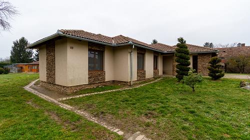 33876 Einfamilienhaus in ruhiger Lage in Nagyrécse zu verkaufen.

