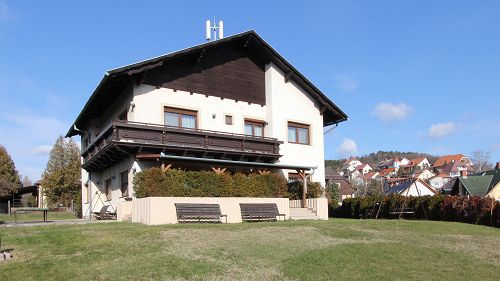 44066 Holiday house is next to the Lake Balaton for sale.