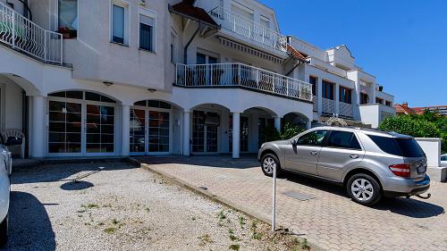 55222 For sale is a tastefully designed, modern apartment in the popular spa town of Hévíz.