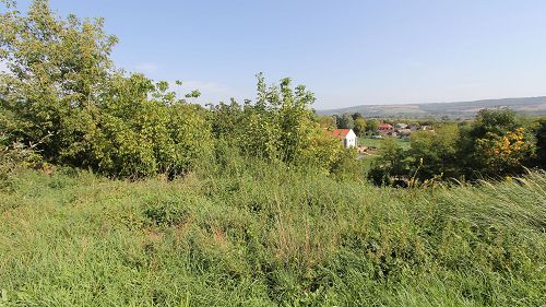 77257 In Zalacsány in the round street Deák, behind of the castle it is the plot with a view for sale.