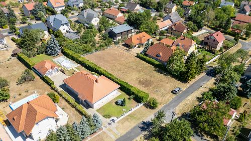 77583 Zum Verkauf: Baugrundstück in Vonyarcvashegy.